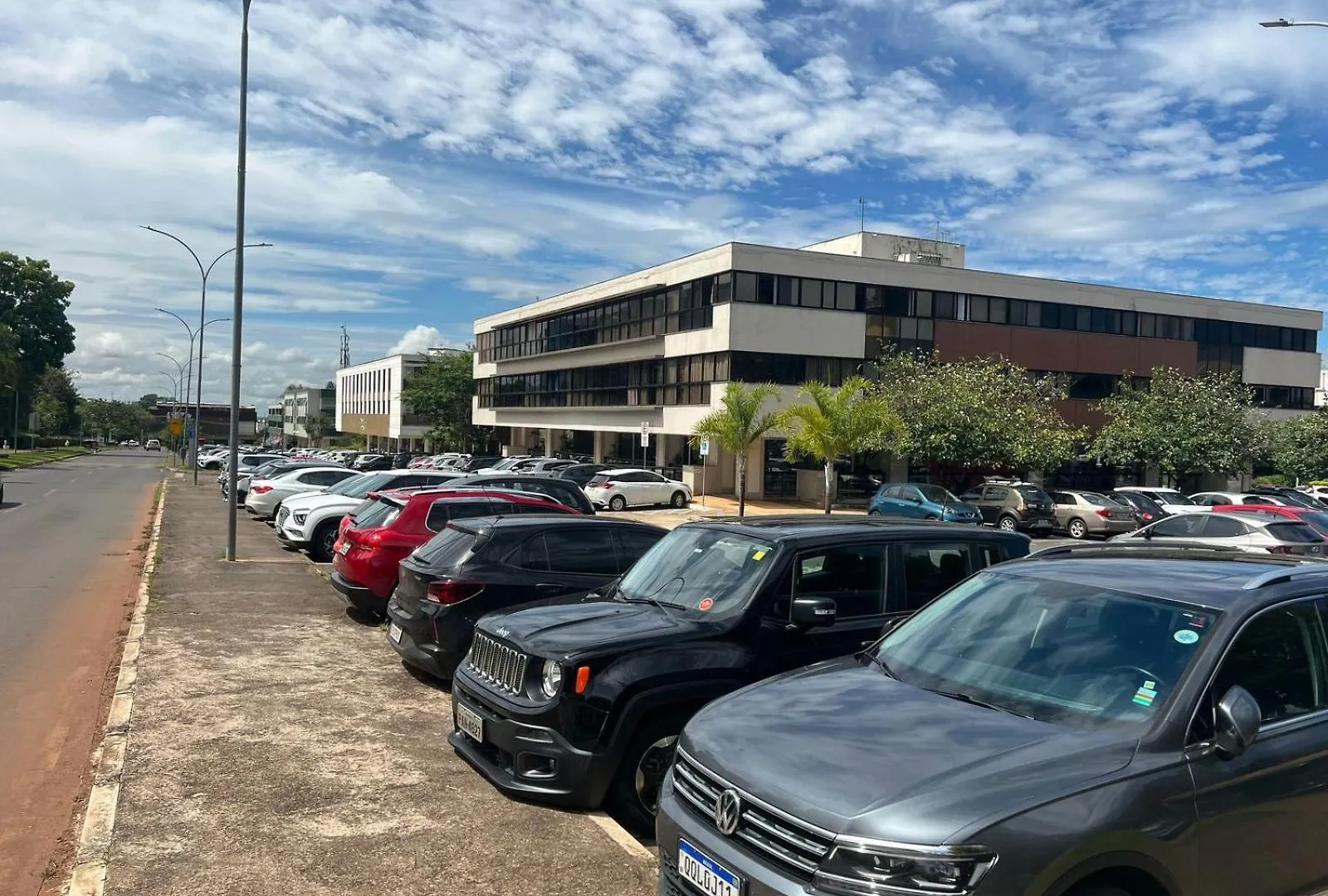 Sudoeste - Ed. Caribe Center - Com Garagem - Unidade 203 - Excelente Localizacao Brasilia Brazil